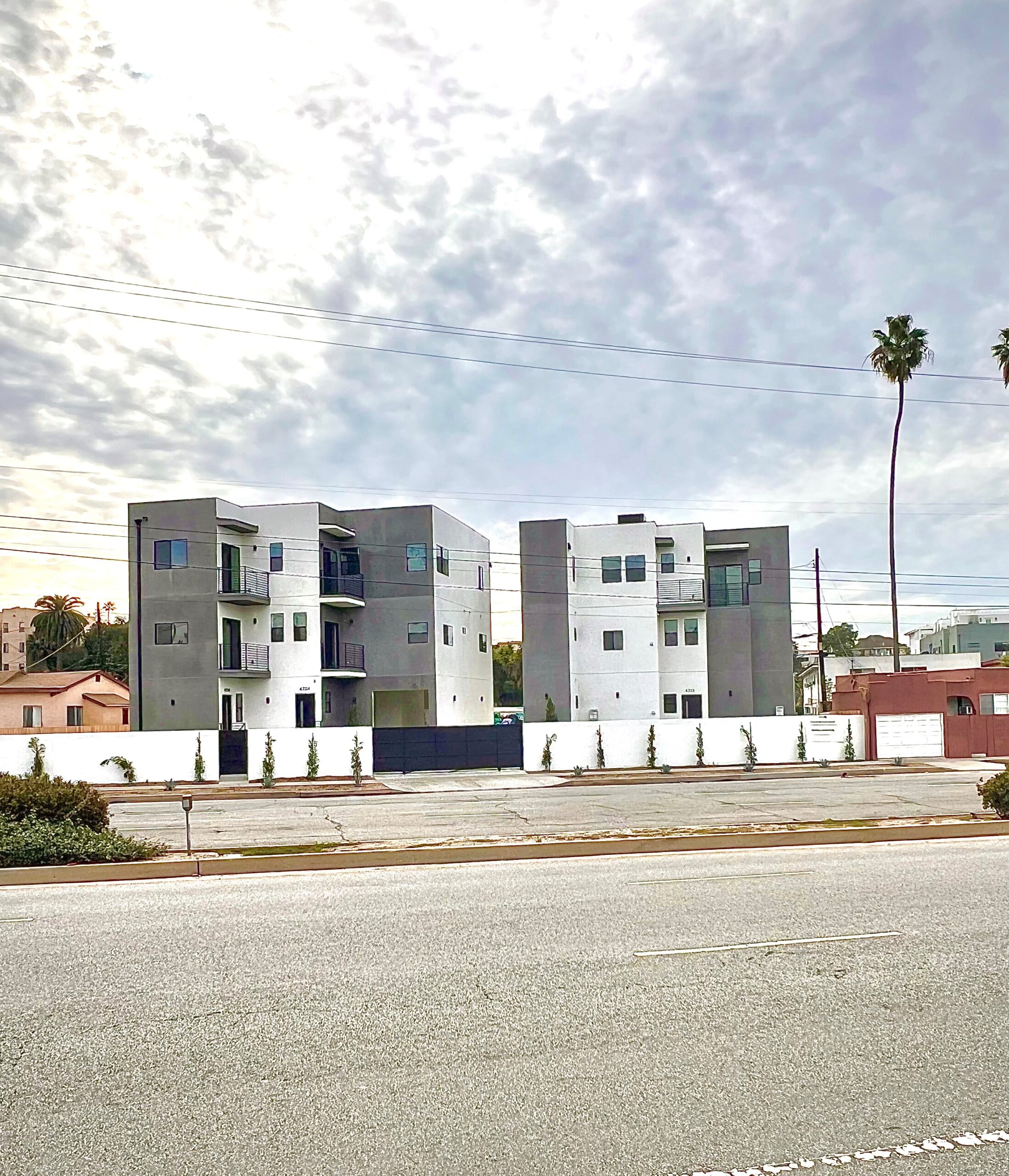4711 Lomita Street,<br>  Los Angeles, CA 90019