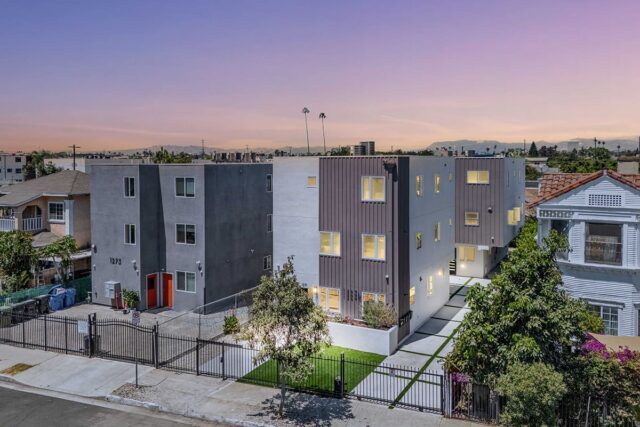 1269 West 36th Street, <br> Los Angeles, CA 90018