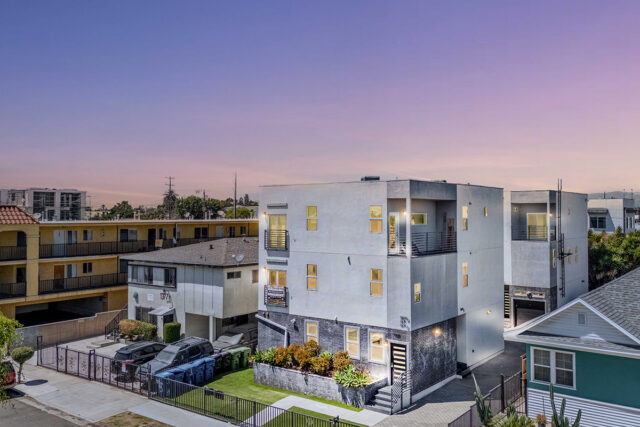 1369 West 36th Place,<br>  Los Angeles, CA 90007