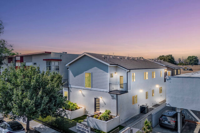 Furnished Flats for Rent in Los Angeles CA
