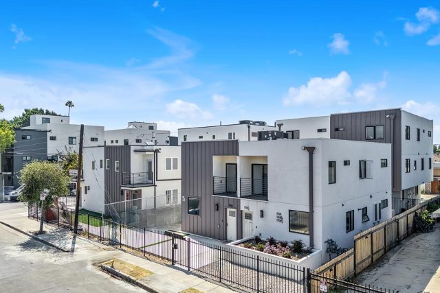 2 Bedroom Co-Living Apartment for Students in Los Angeles